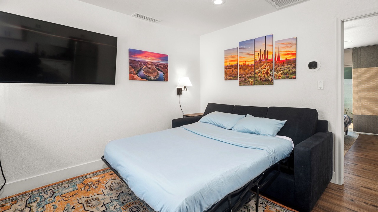 Photo of Bedroom in Garfield