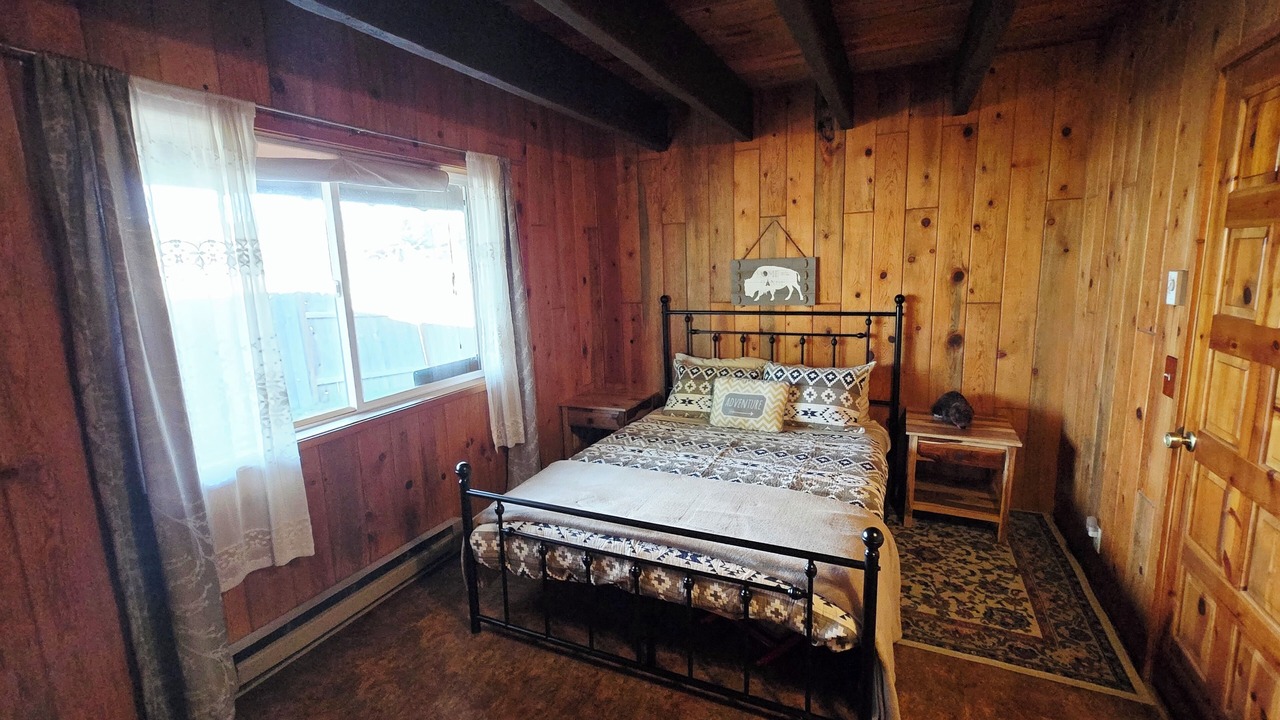 Photo of Bedroom in Chiloquin