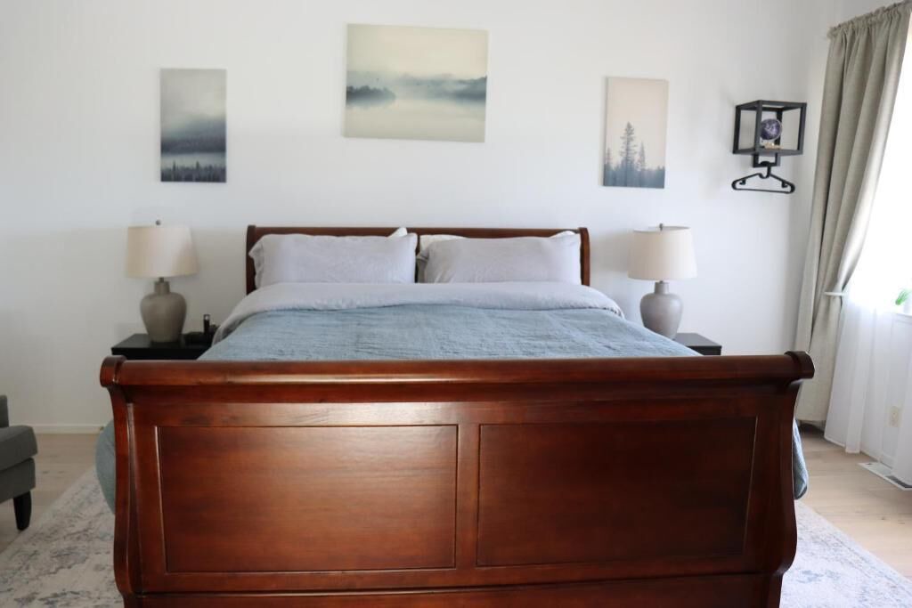 Photo of Bedroom in Gualala