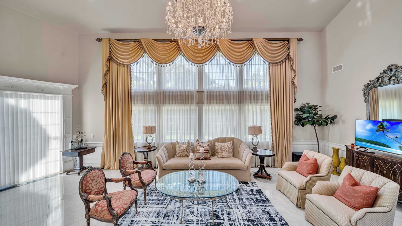 Photo of Livingroom in Arcadia