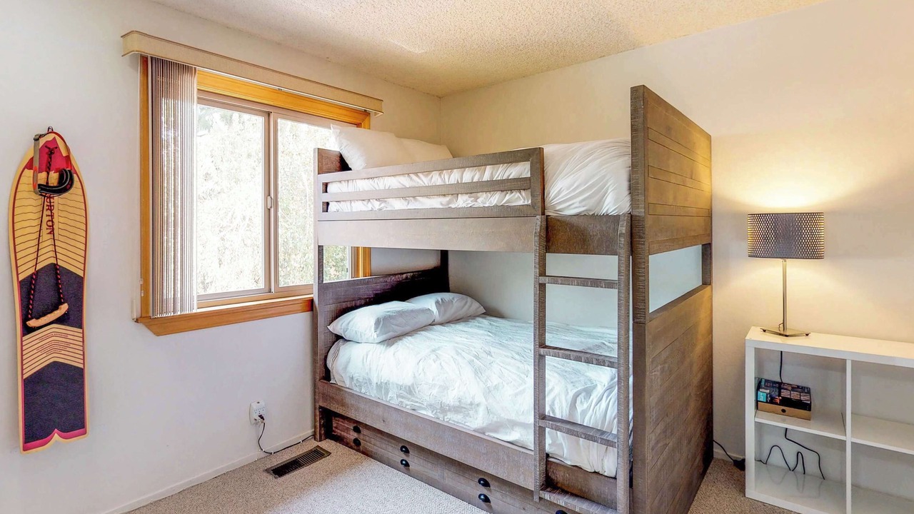 Photo of Bedroom in Lake Forest