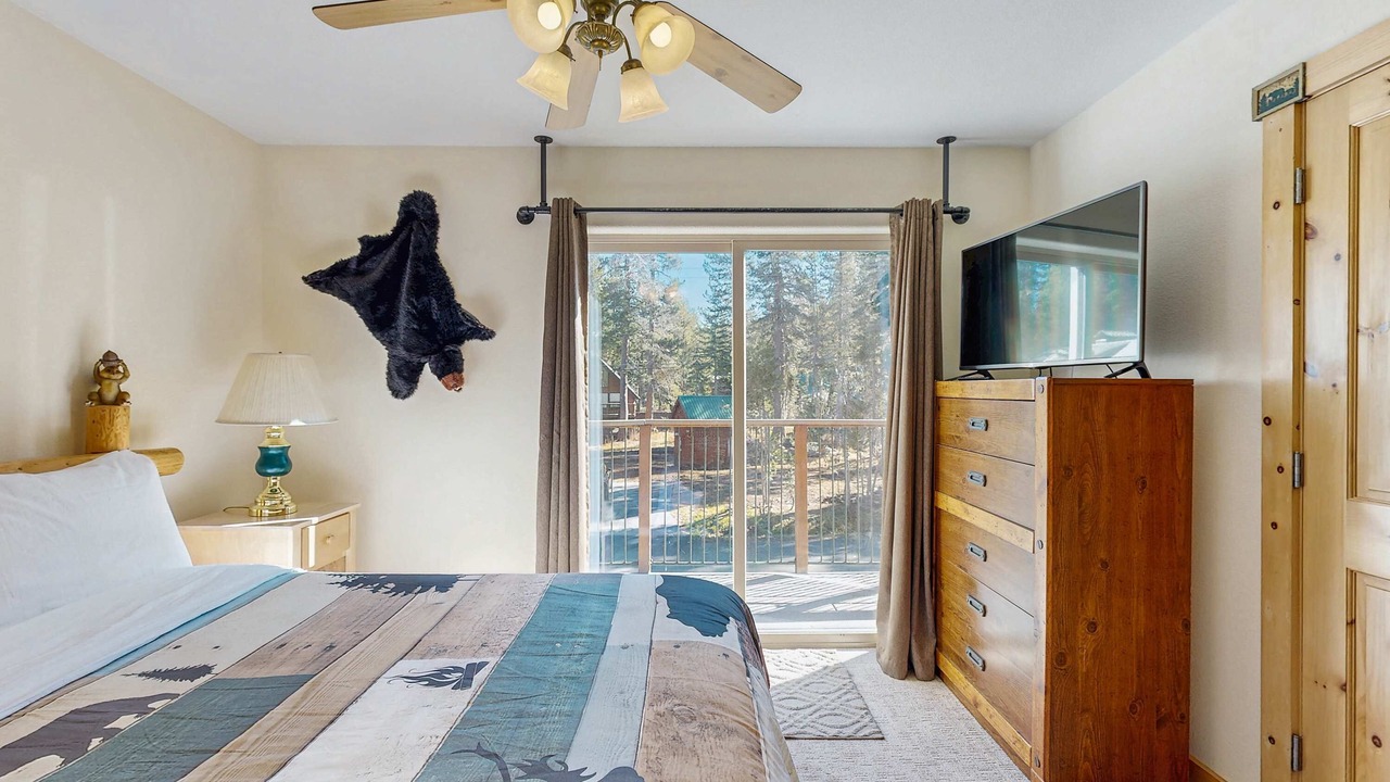 Photo of Bedroom in Serene Lakes