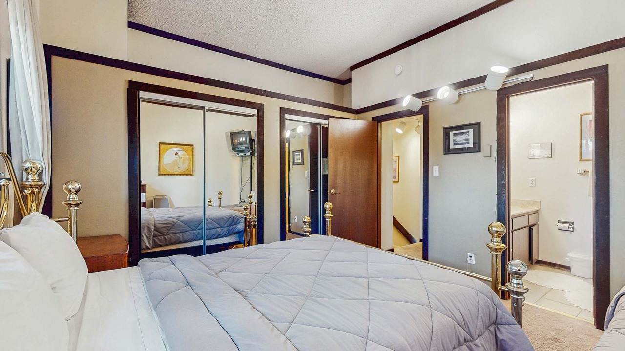 Photo of Bedroom in Tahoya Shores