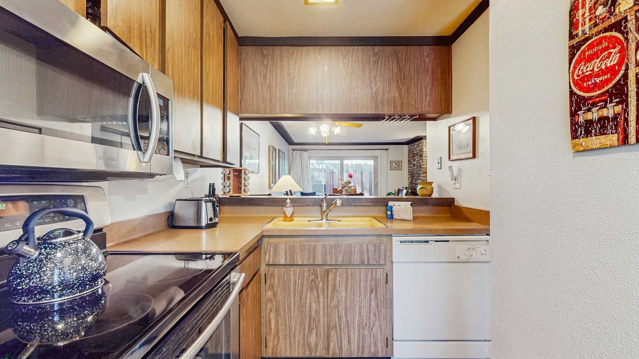 Photo of Kitchen in Tahoya Shores