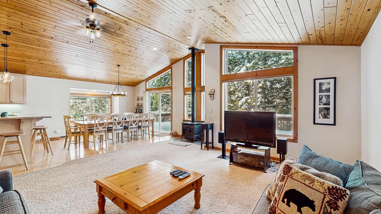 Photo of Livingroom in Truckee