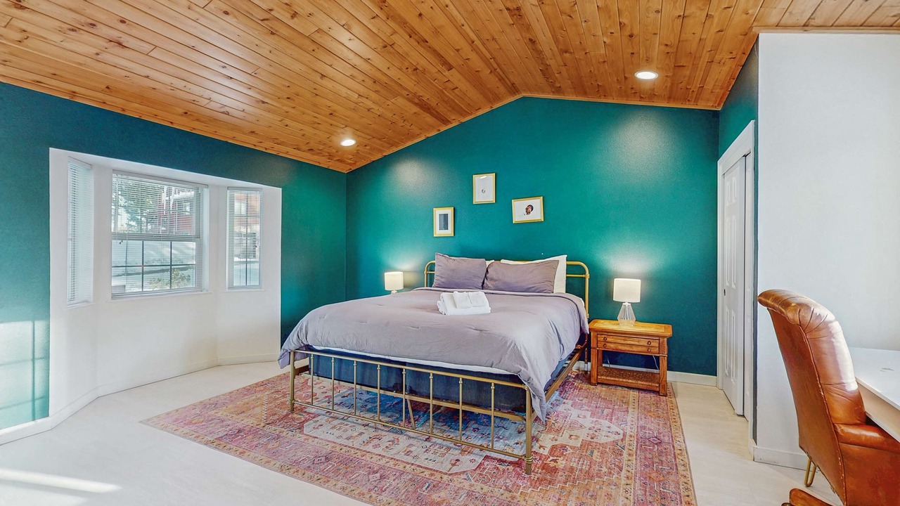 Photo of Bedroom in Country Club Estates
