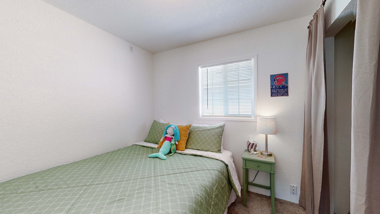 Photo of Bedroom in Winchester Bay