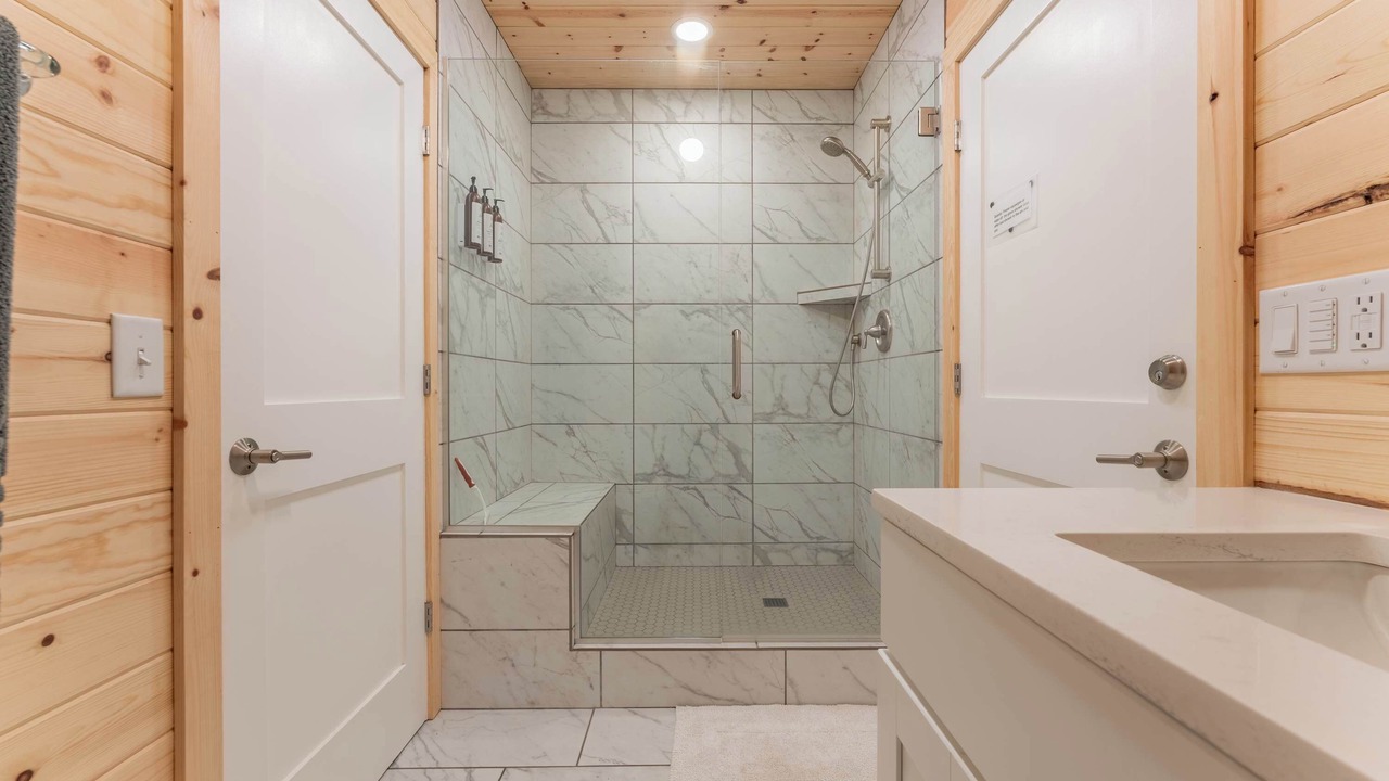 Photo of Bathroom in McKenzie Bridge
