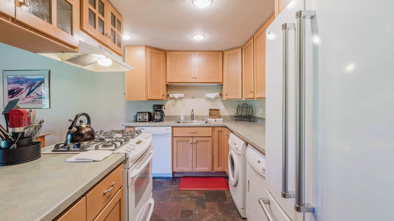 Photo of Kitchen in Overlook Park