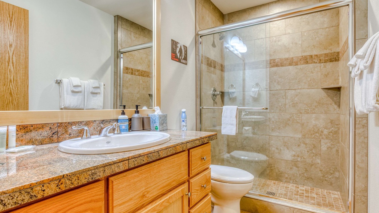Photo of Bathroom in Rhododendron