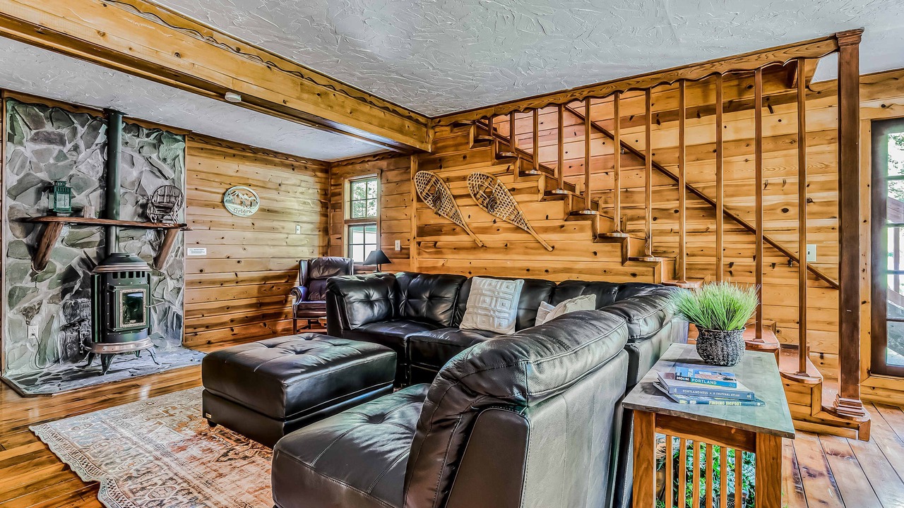 Photo of Livingroom in Mount Hood Village