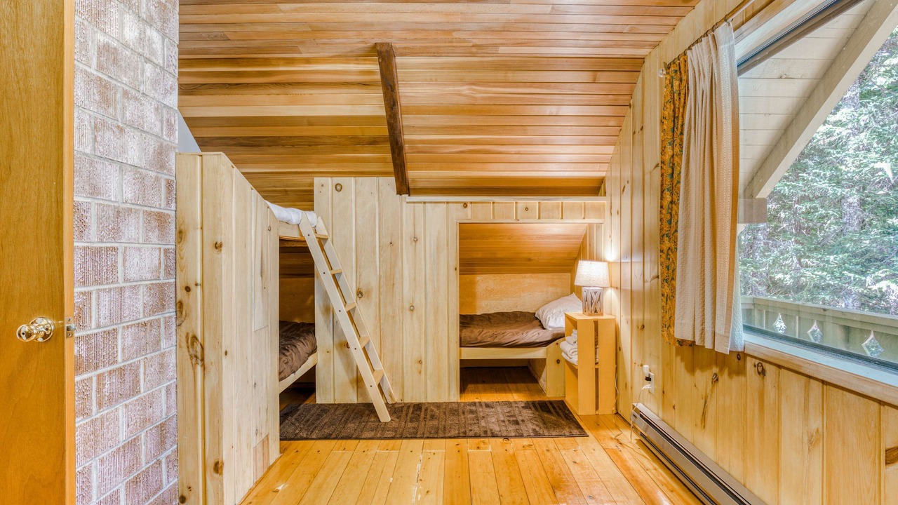 Photo of Bedroom in Government Camp