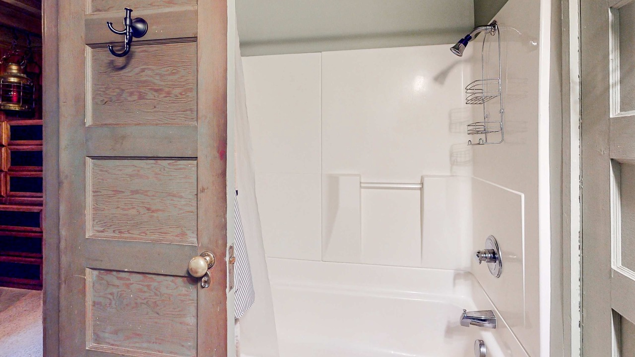 Photo of Bathroom in Marmot