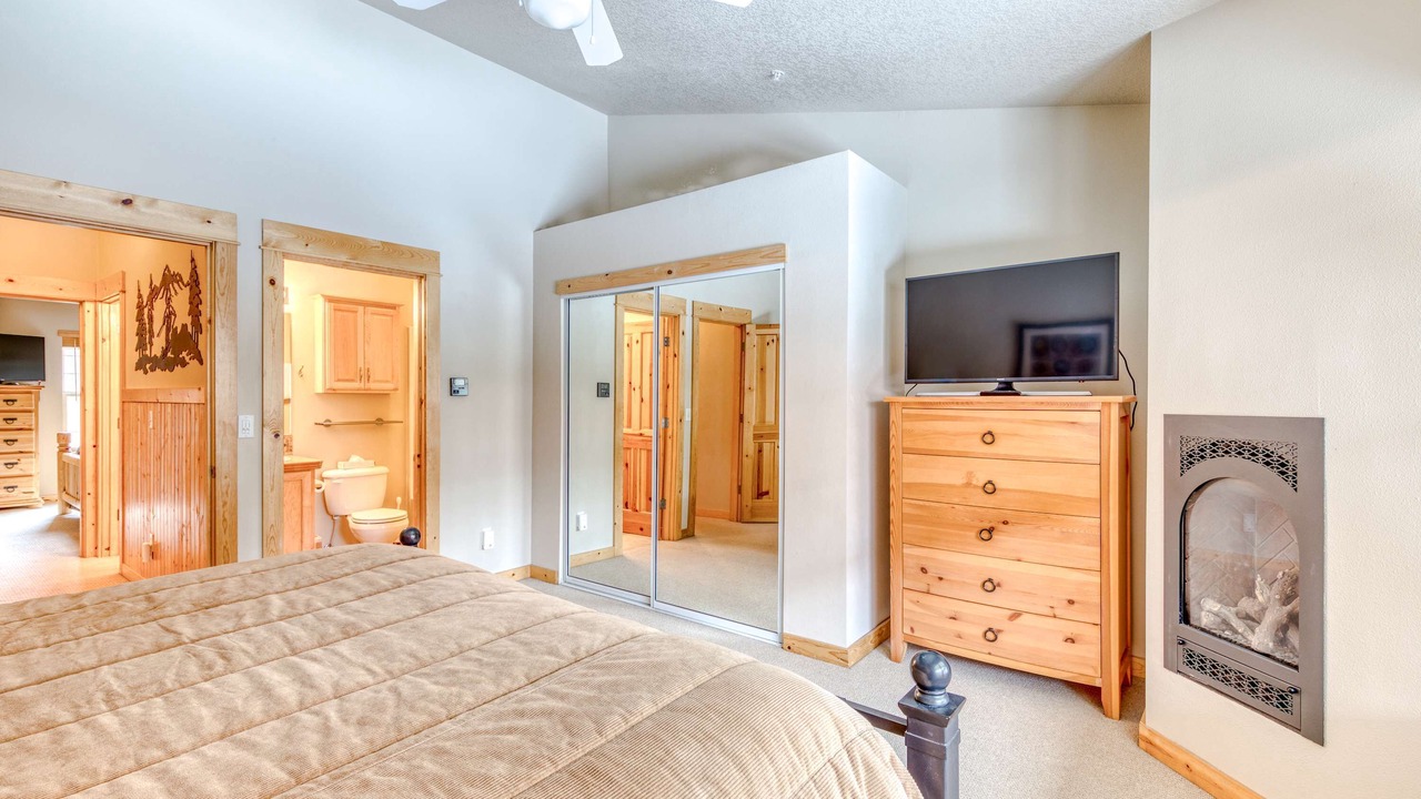 Photo of Bedroom in Government Camp