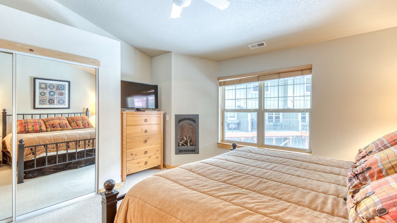 Photo of Bedroom in Government Camp