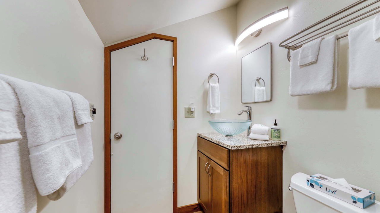Photo of Bathroom in Overlook Park