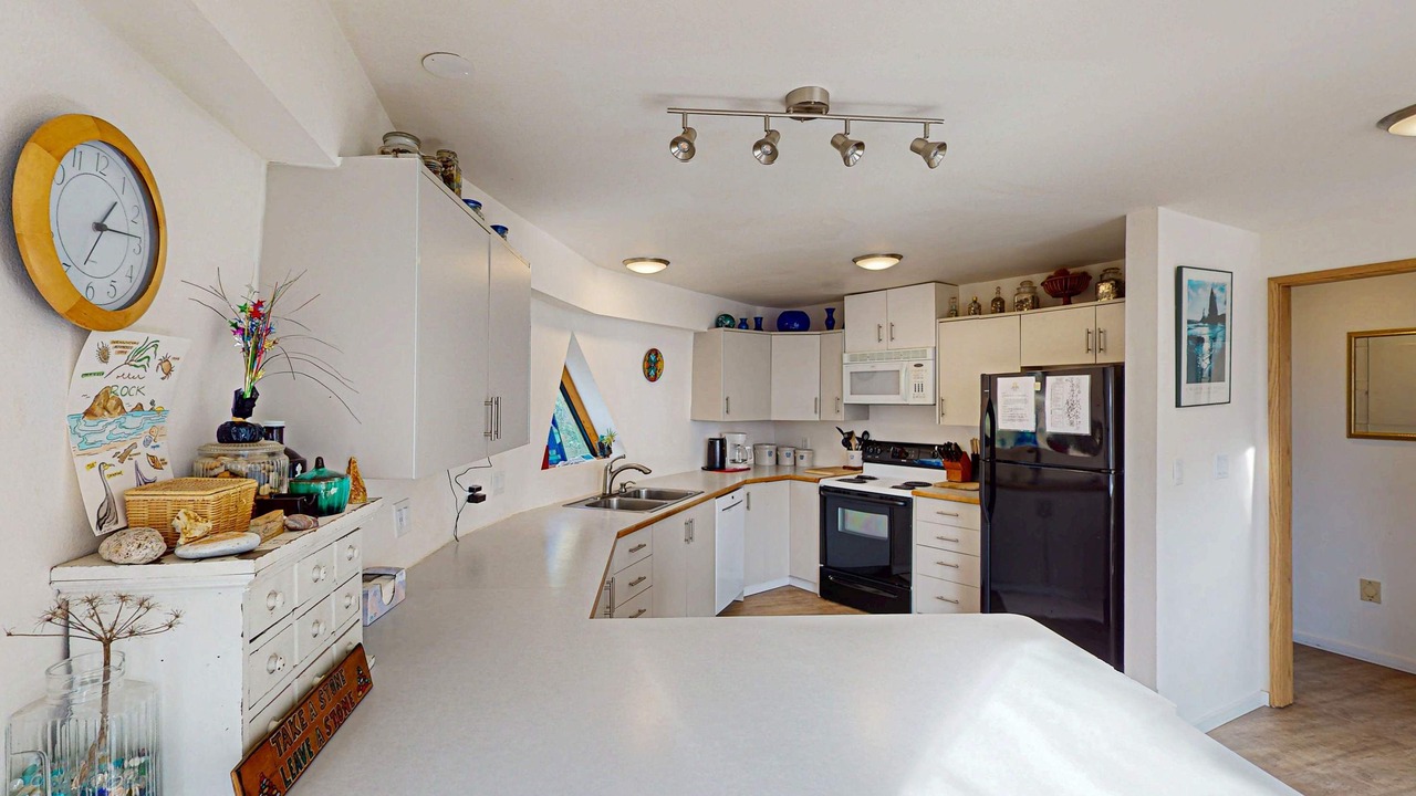 Photo of Kitchen in Otter Rock