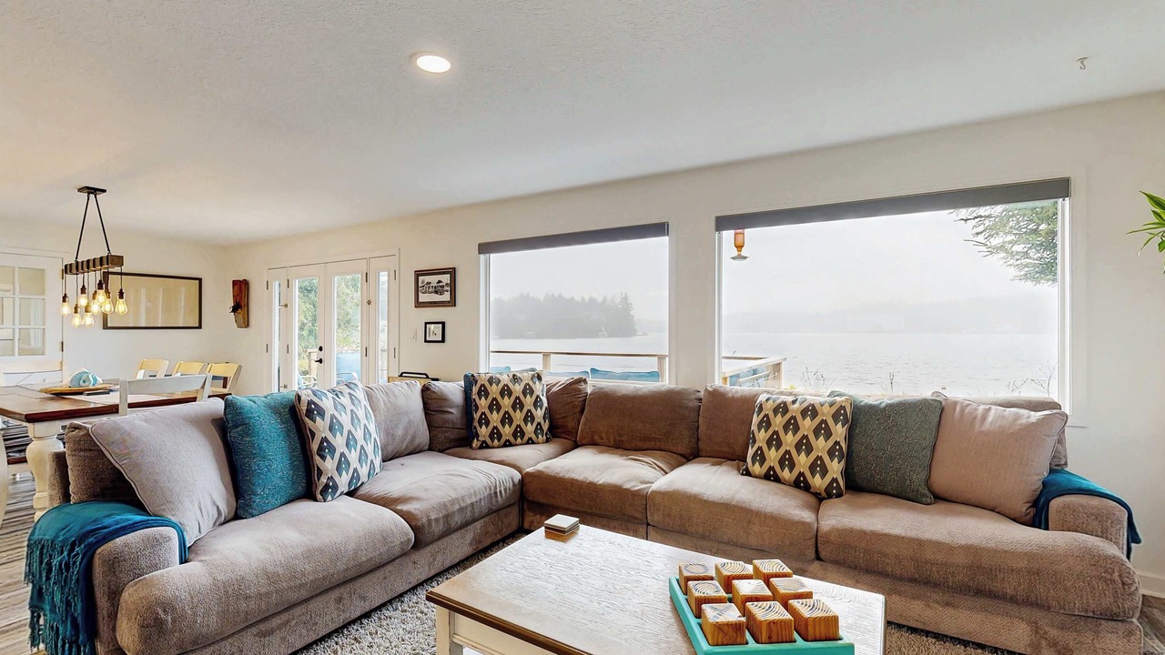 Photo of Livingroom in Dunes City