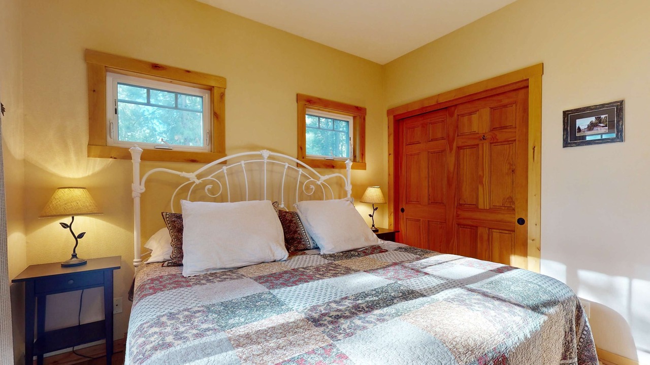 Photo of Bedroom in Three Rivers