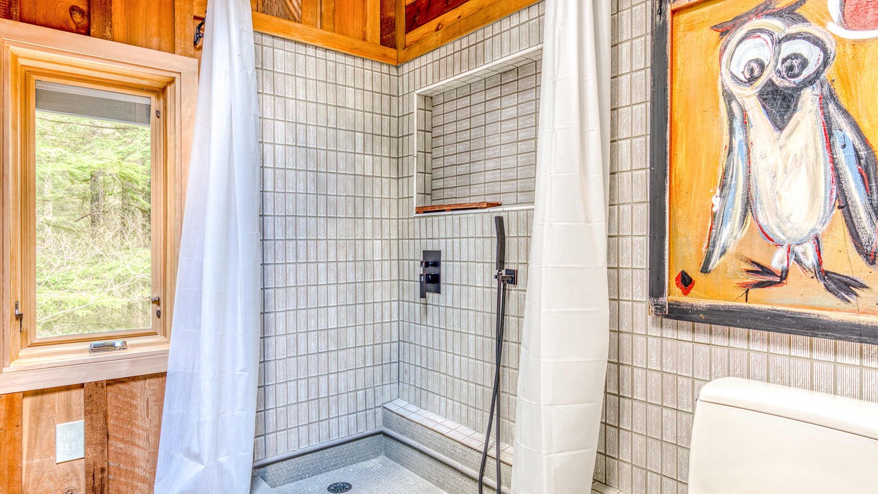 Photo of Bathroom in Rhododendron