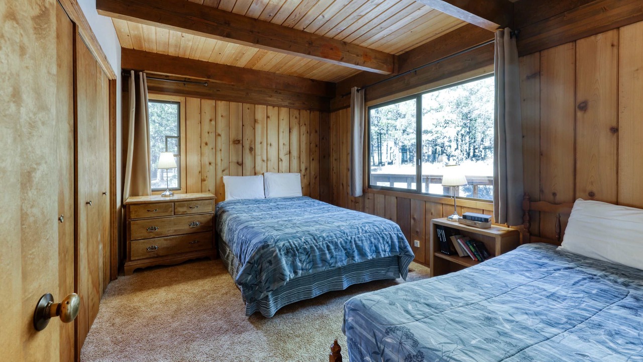 Photo of Bedroom in Overlook Park