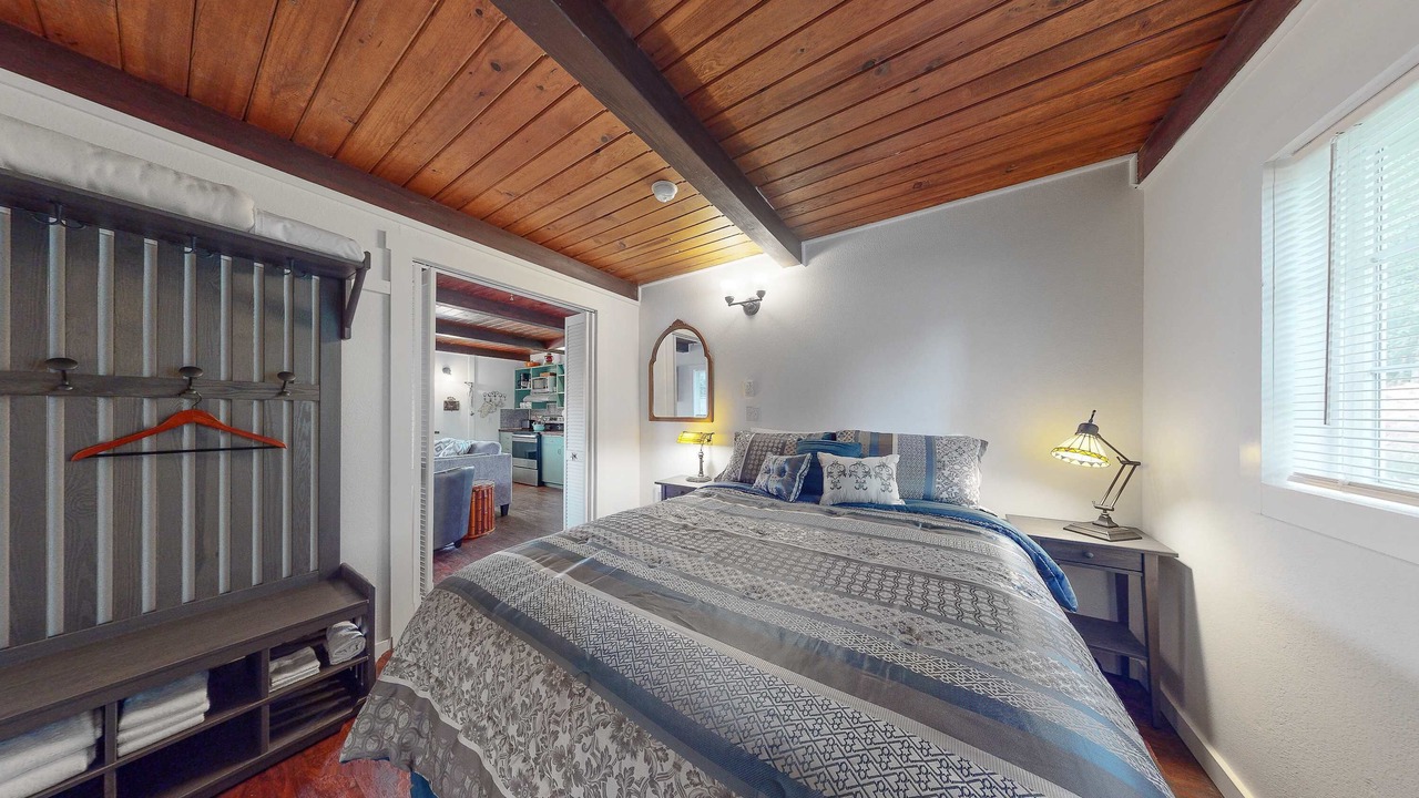 Photo of Bedroom in Winchester Bay
