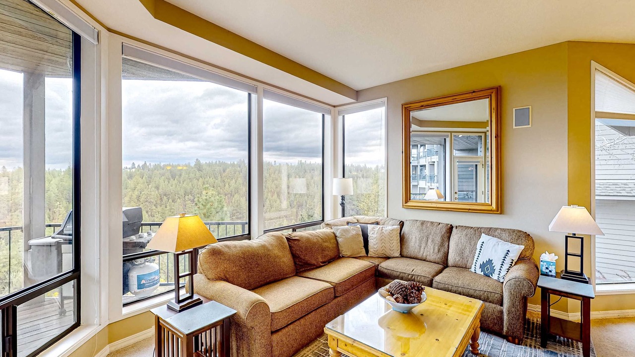 Photo of Livingroom in Century West