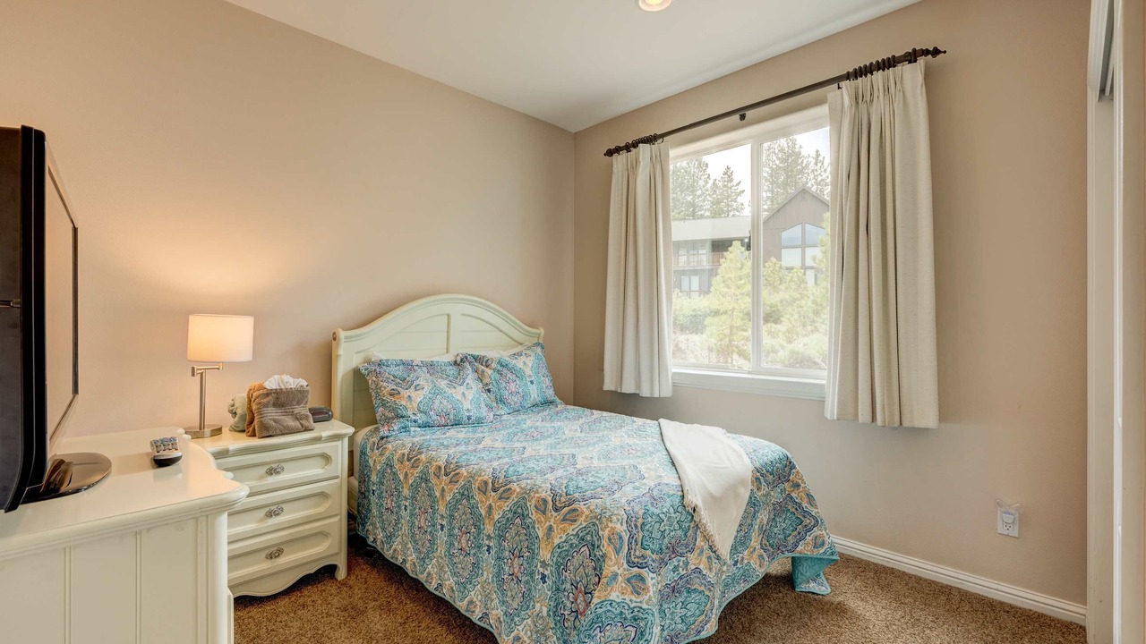 Photo of Bedroom in Mountain View Estates