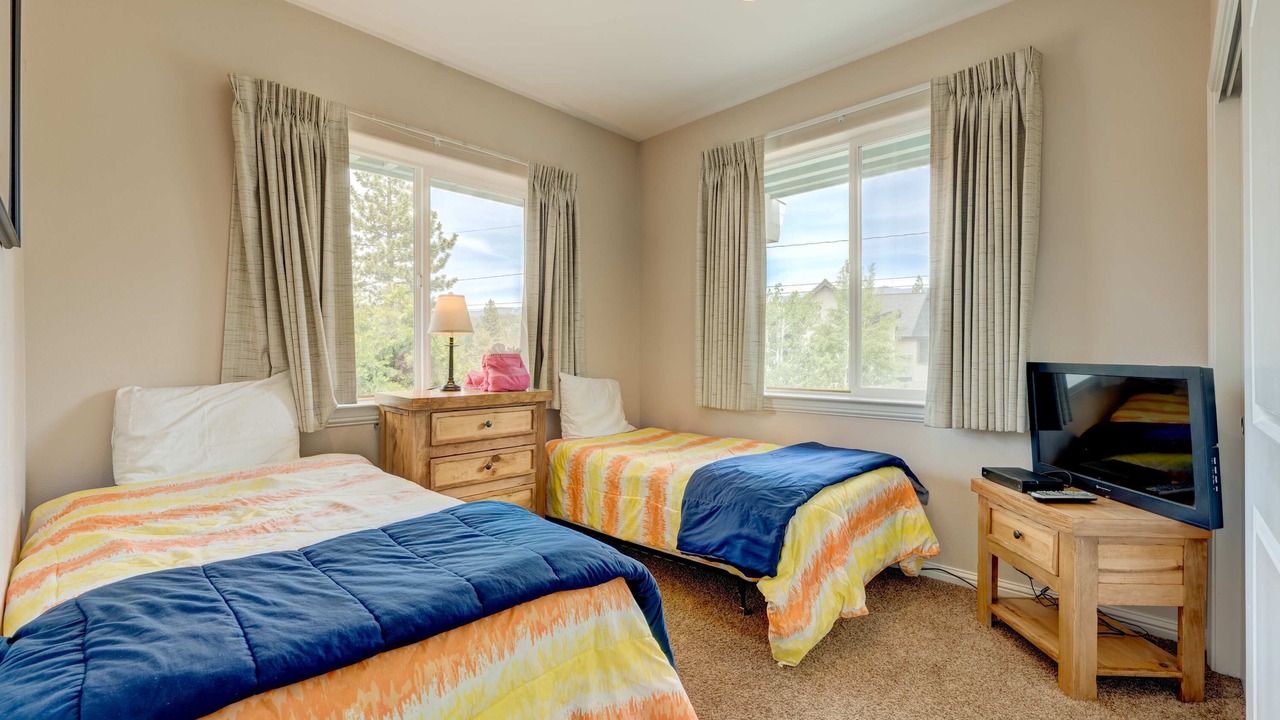 Photo of Bedroom in Mountain View Estates