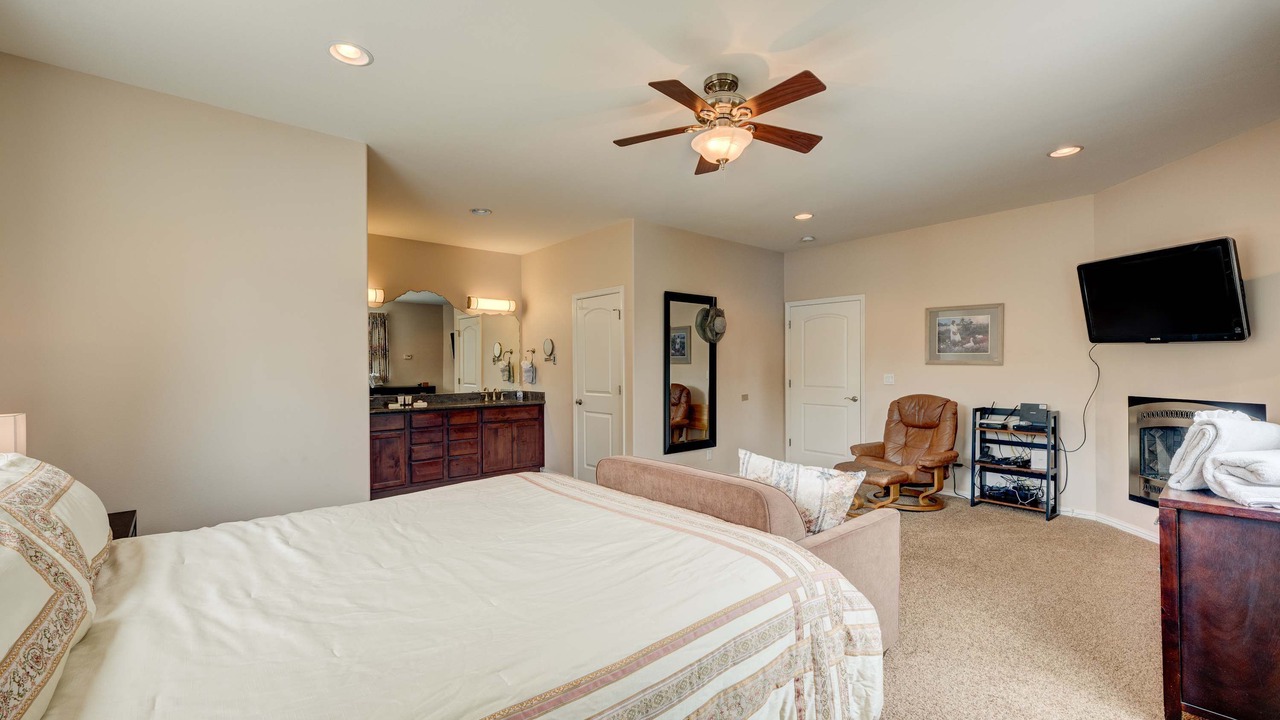 Photo of Bedroom in Mountain View Estates