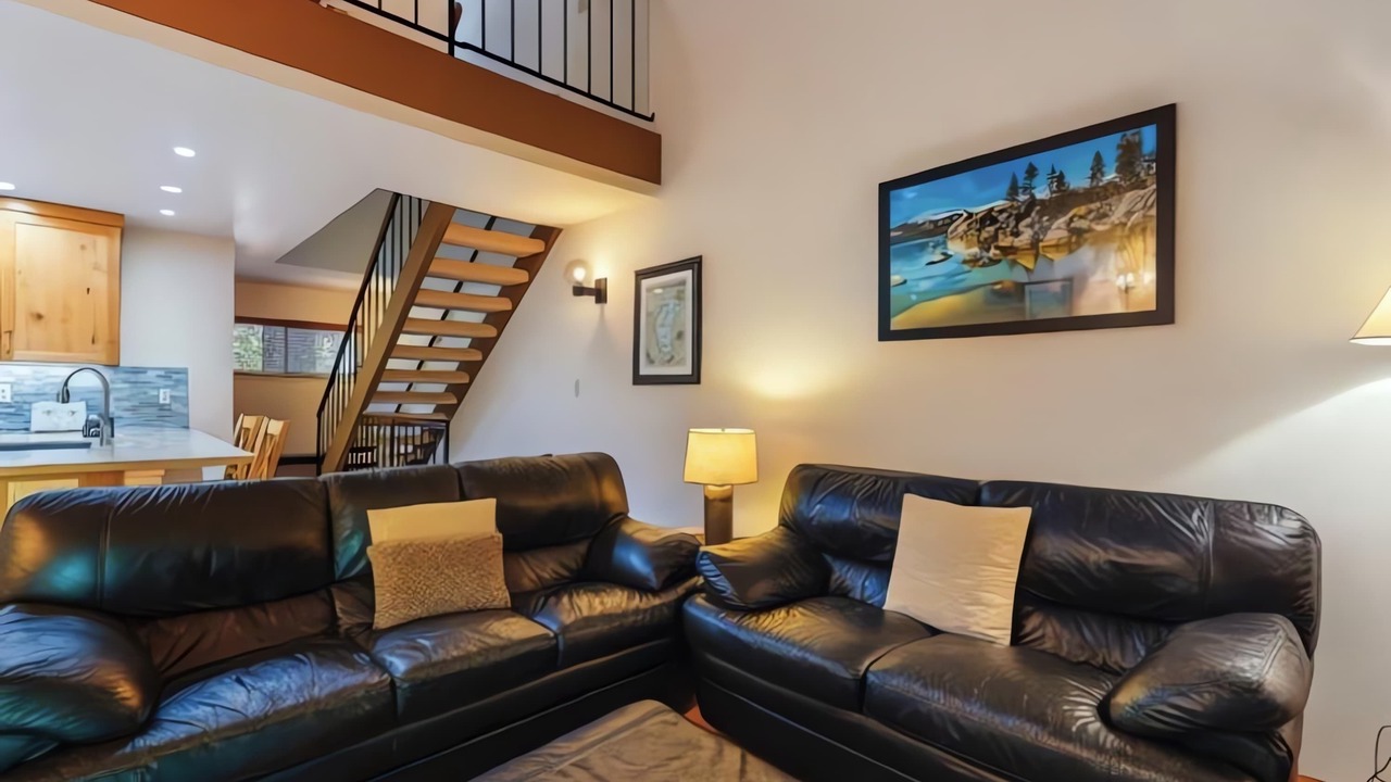 Photo of Livingroom in Carnelian Woods