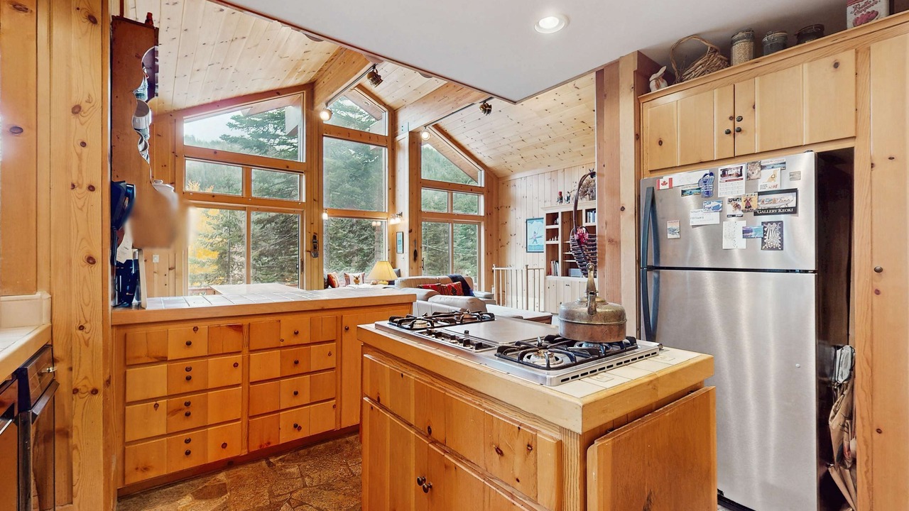 Photo of Kitchen in Alpine Meadows