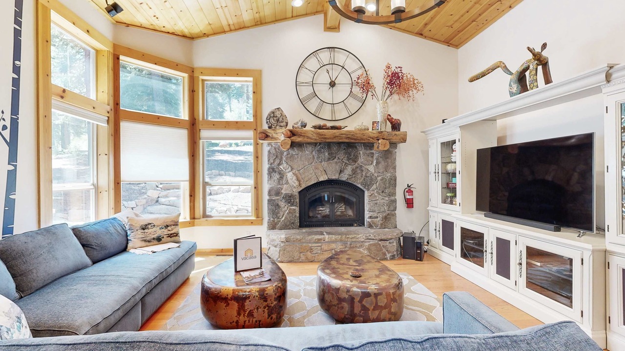 Photo of Livingroom in Truckee