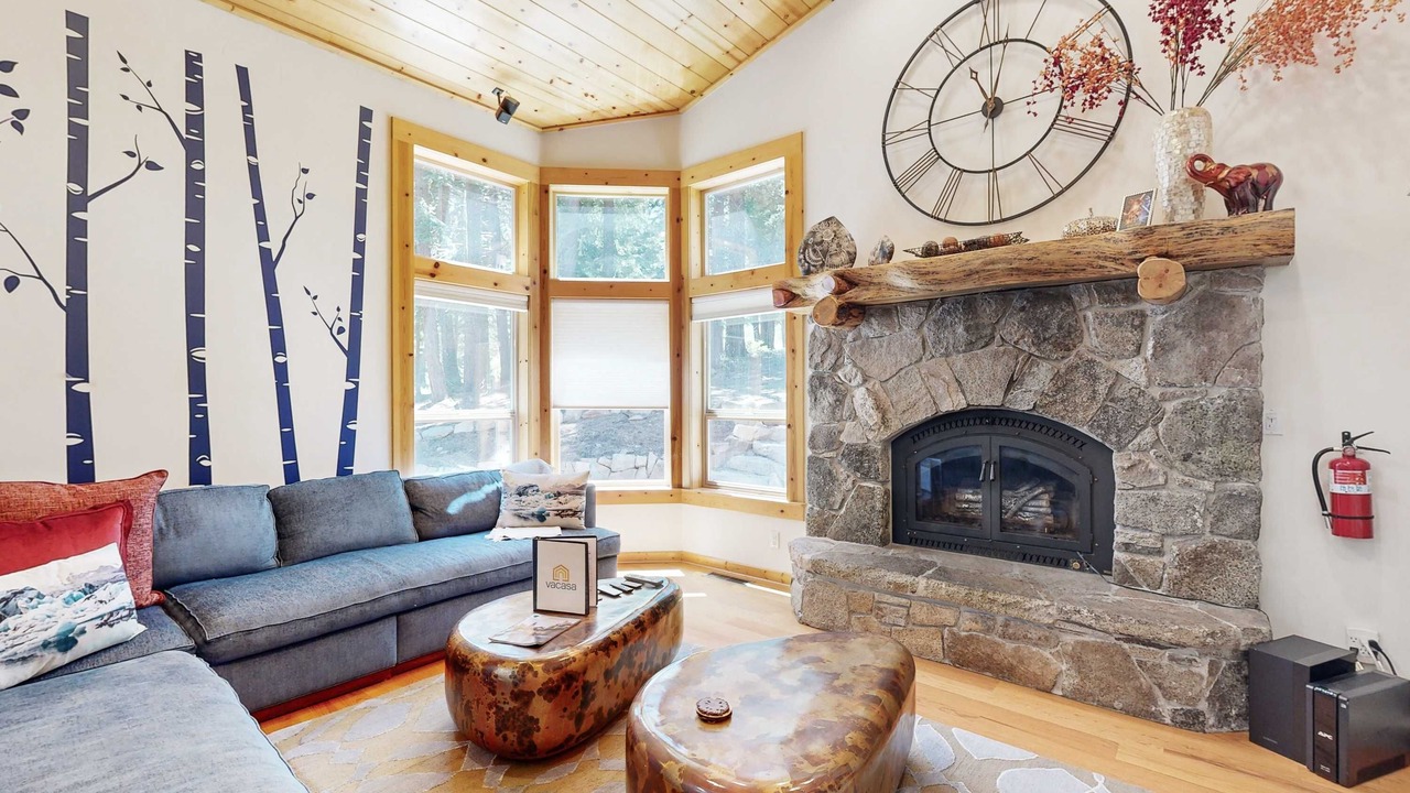 Photo of Livingroom in Truckee