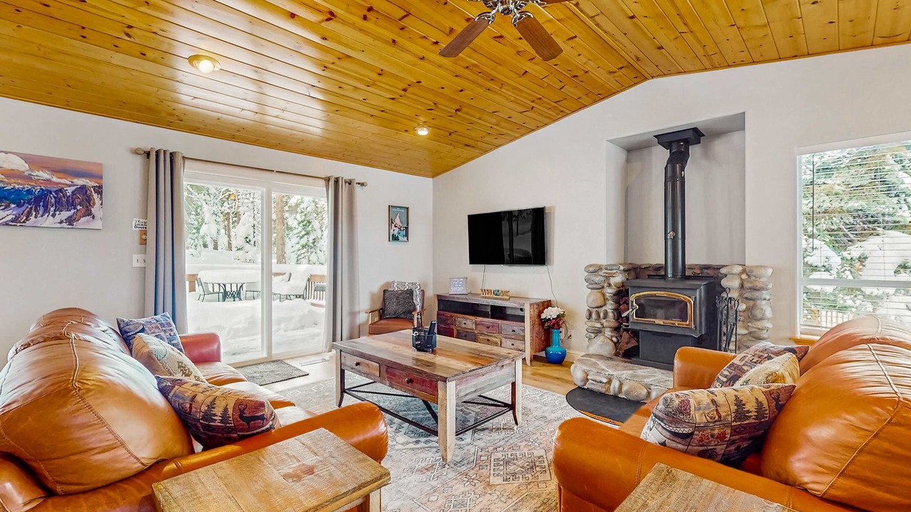 Photo of Livingroom in Kingswood Estates
