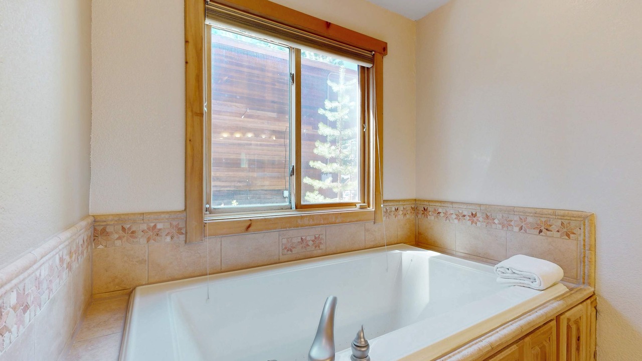 Photo of Bathroom in Country Club Estates