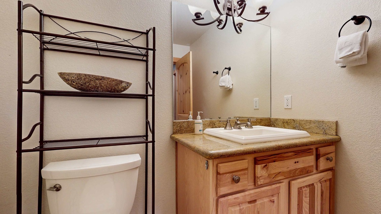Photo of Bathroom in Country Club Estates