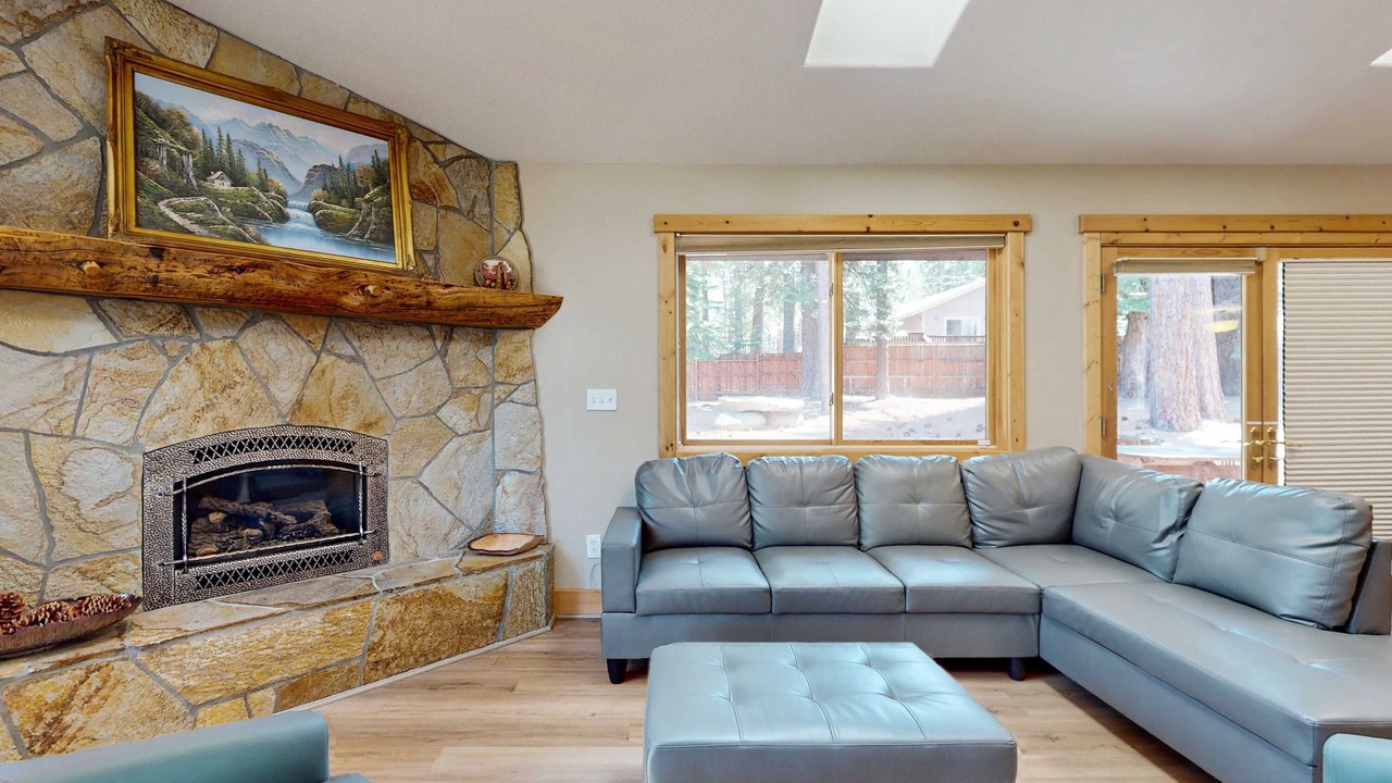 Photo of Livingroom in Country Club Estates