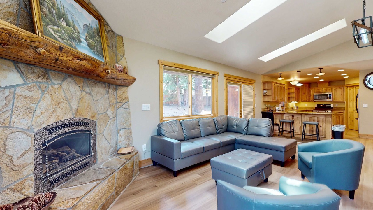 Photo of Livingroom in Country Club Estates