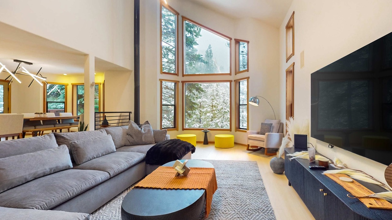 Photo of Livingroom in Truckee