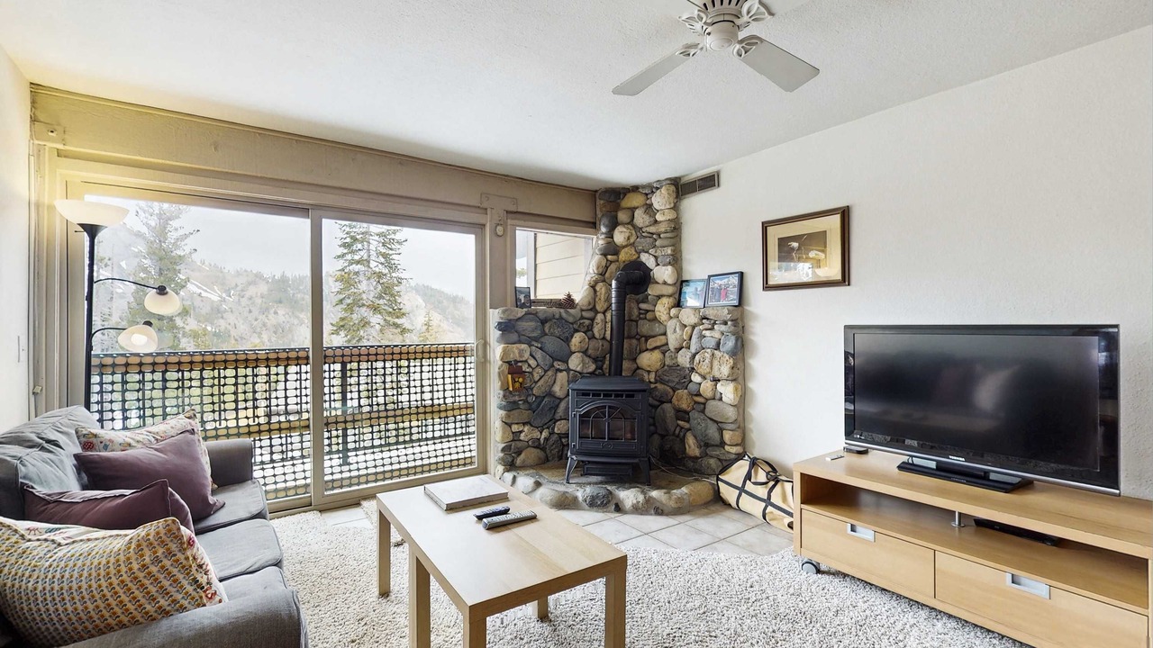 Photo of Livingroom in Alpine Meadows