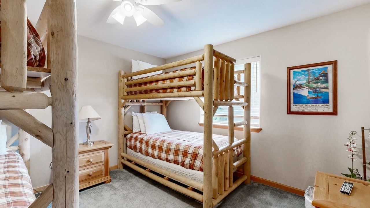 Photo of Bedroom in Tahoe Island