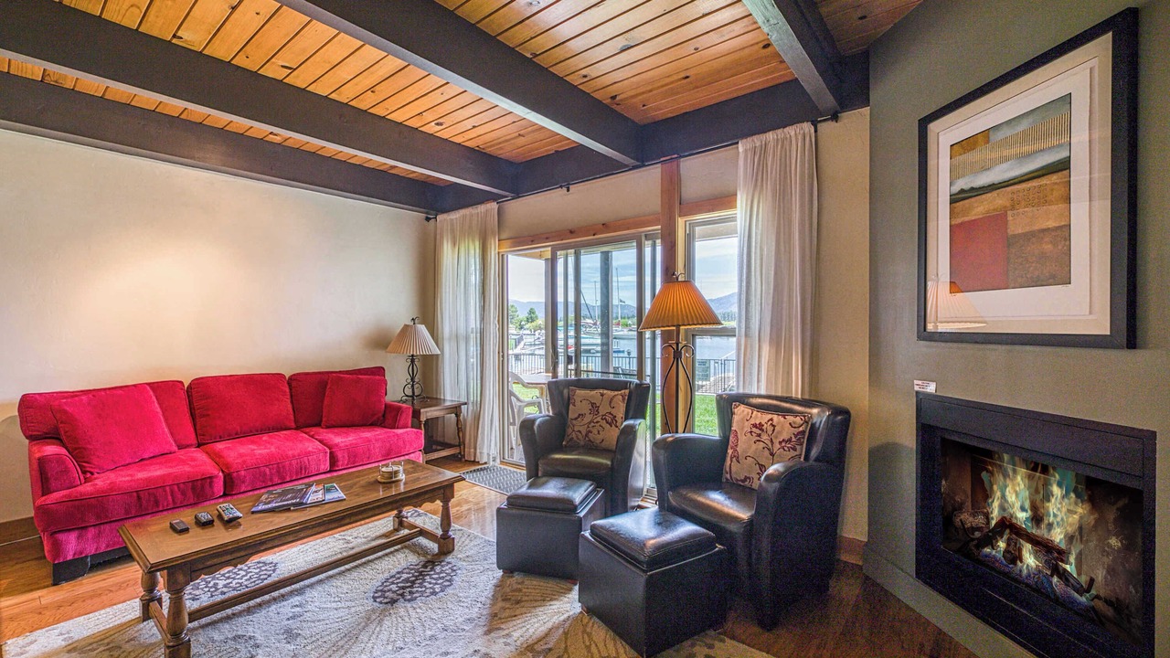 Photo of Livingroom in Tahoe Keys