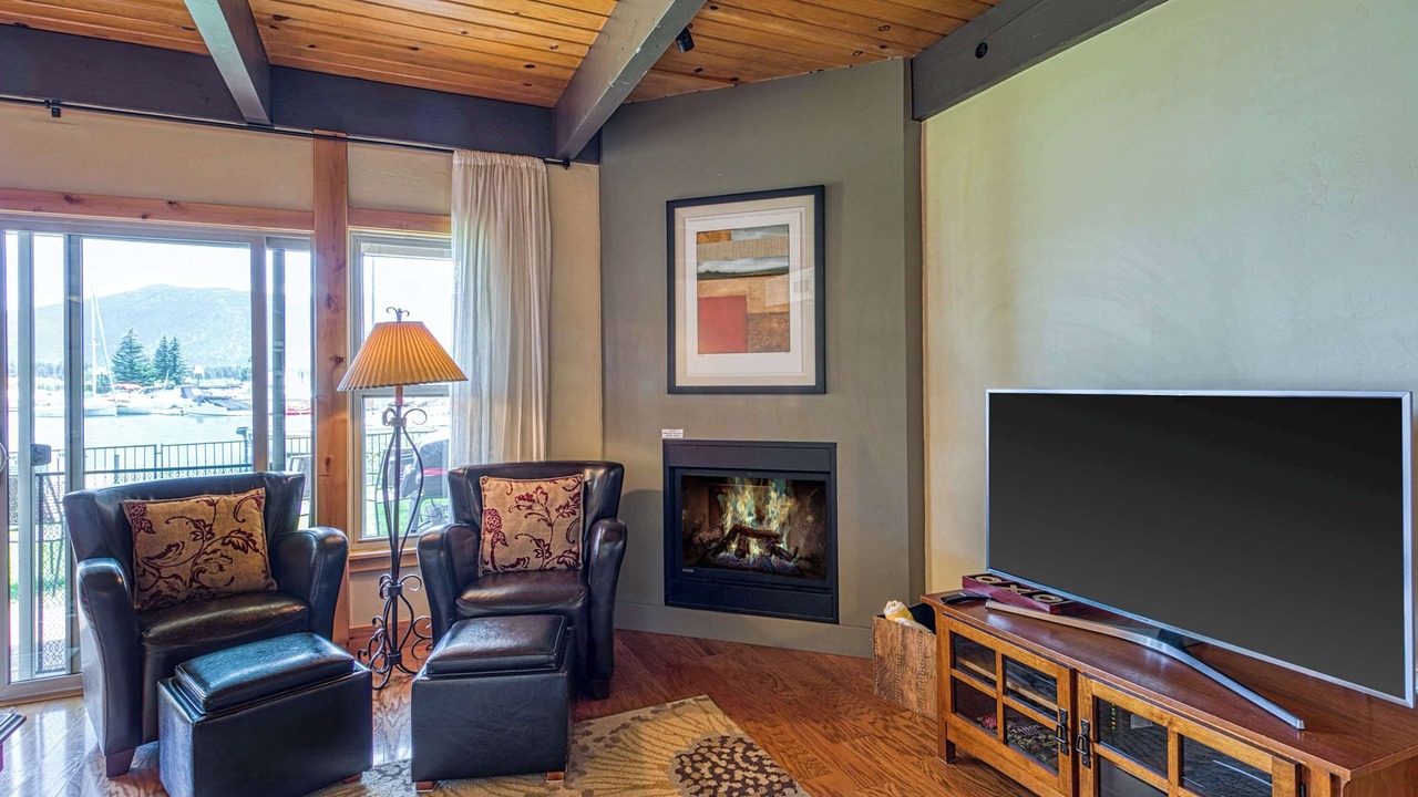 Photo of Livingroom in Tahoe Keys