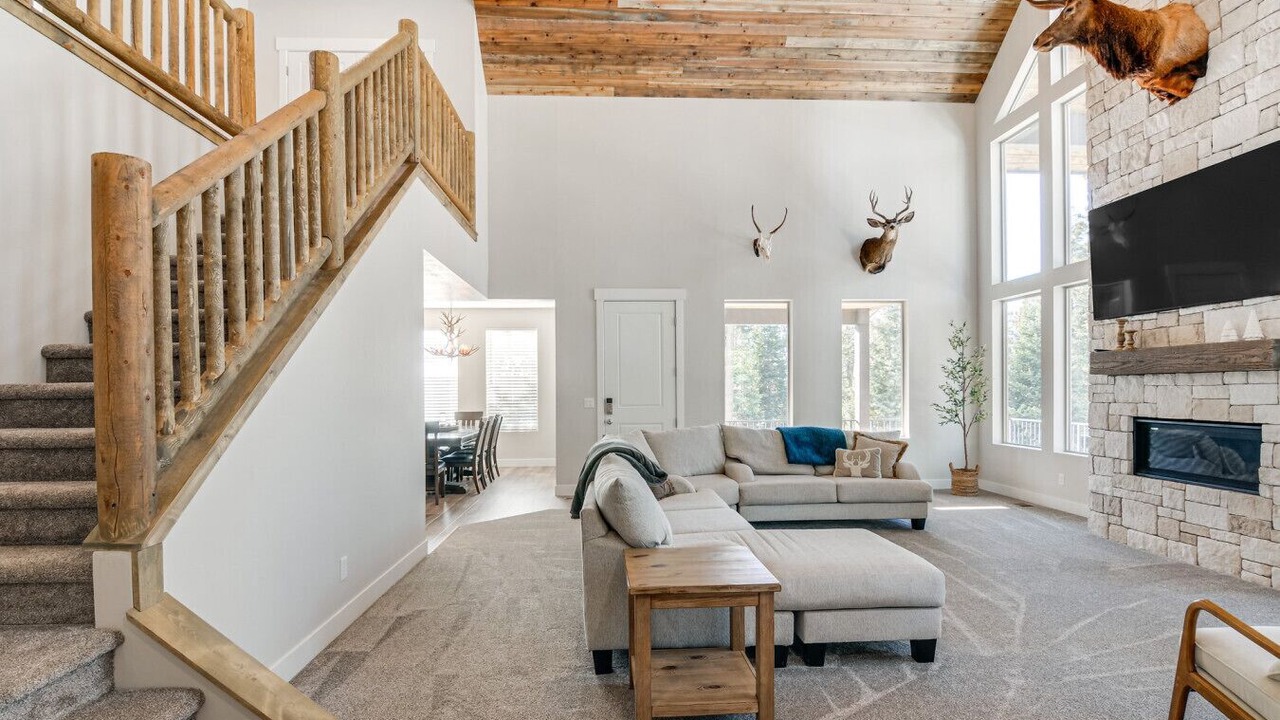 Photo of Livingroom in Meadow View Heights