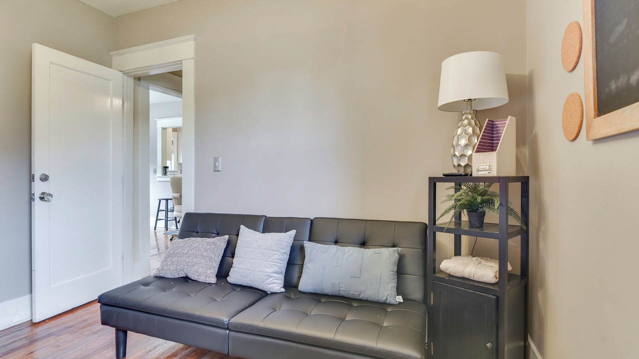 Photo of Livingroom in Hough