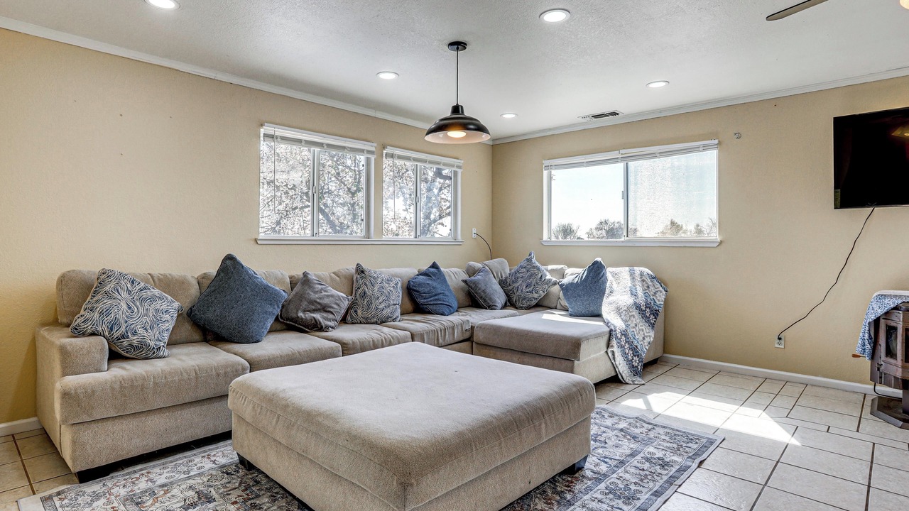 Photo of Livingroom in Galt