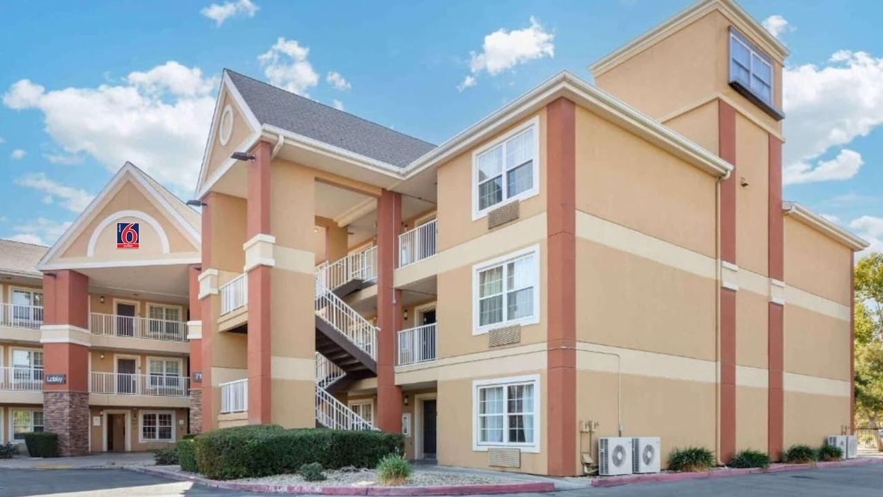 Photo of Outdoor in Raisin