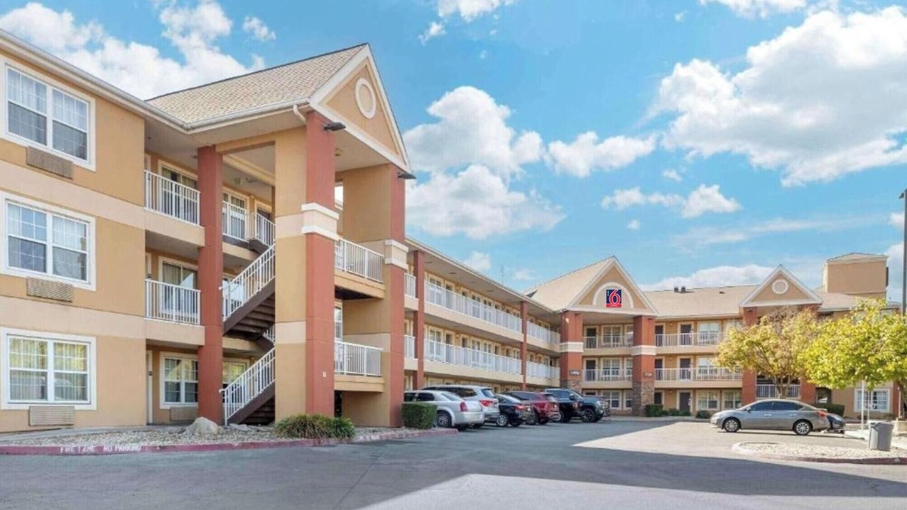 Photo of Outdoor in Raisin