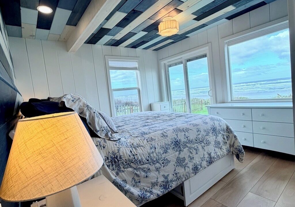Photo of Bedroom in Yachats